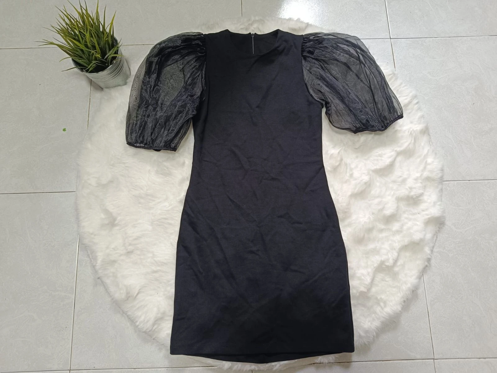 vestido preto mangas abauladas - robe mangas organza bufantes – photo 7